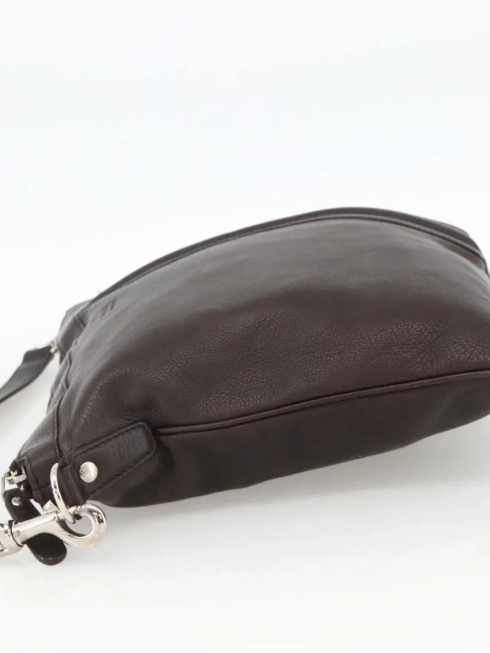 Gucci brand	gucci color	brown